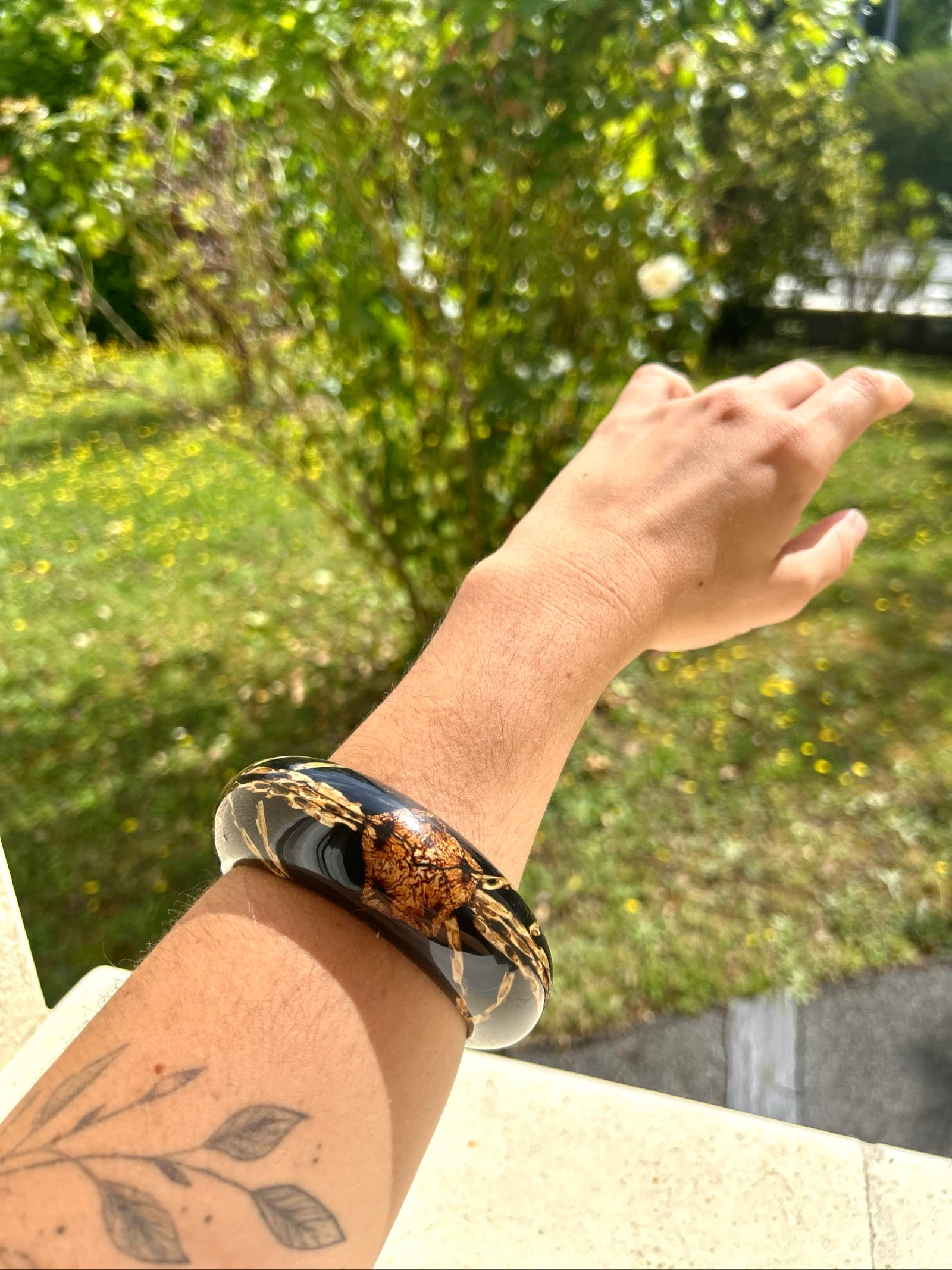 Pulseira de fantasia para encaixar marrom efeito mármore dourado – photo 6